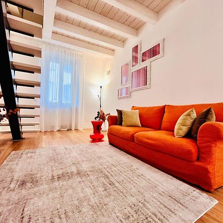 Riverside Loft Navigli - Spacious Two-Bedroom Apartment Milão Exterior foto